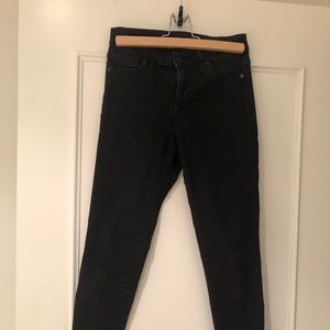 Joe’s Jeans faded black size 25 frayed bottoms